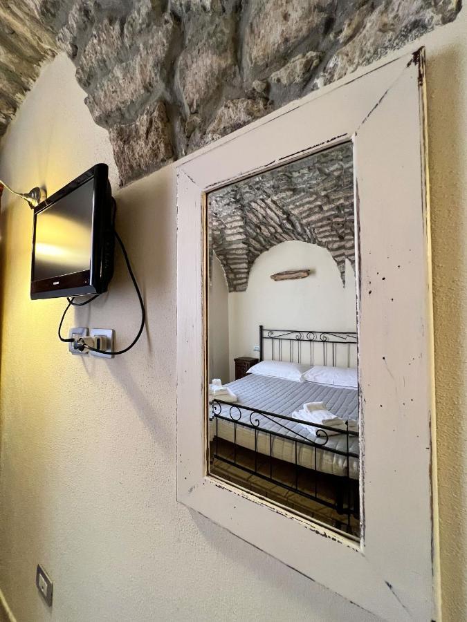 La Vecchia Torre Hotel Bosa Luaran gambar