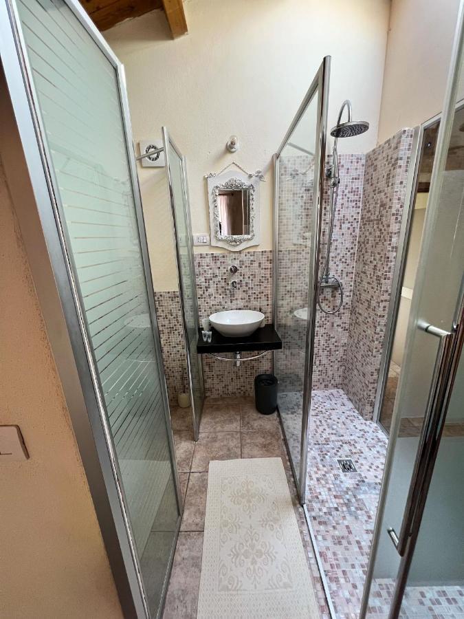 La Vecchia Torre Hotel Bosa Luaran gambar