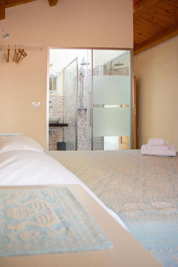 La Vecchia Torre Hotel Bosa Luaran gambar